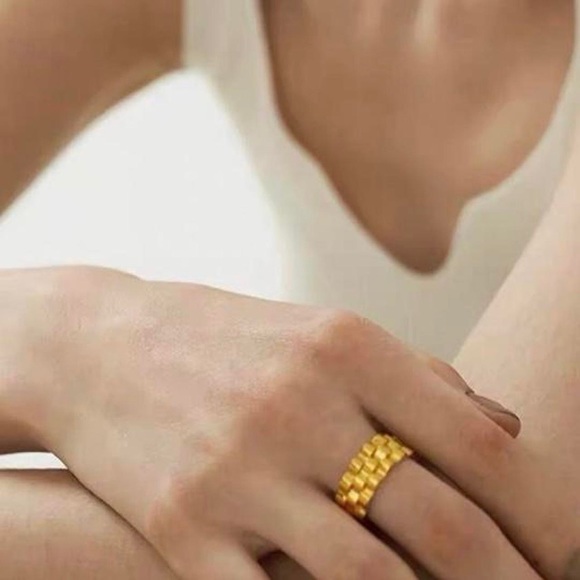 CLOSING SALE! 18K Gold Plated Gear Ring - Picture 2 of 4